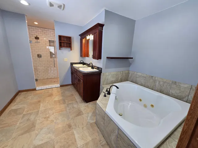 $550,000 | 1500 Olympic Street, Braham, MN 55006