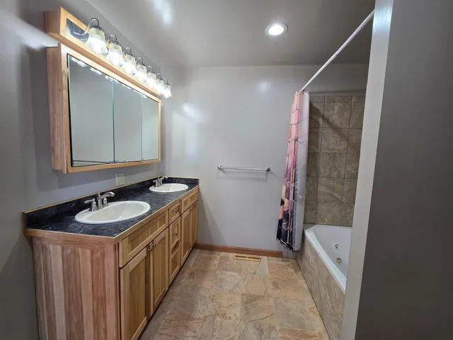 $550,000 | 1500 Olympic Street, Braham, MN 55006