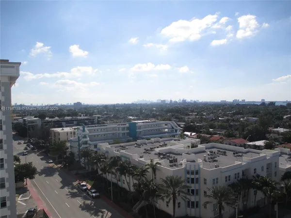 $3,850 | 9201 Collins Avenue, Unit 1021, Surfside, FL 33154