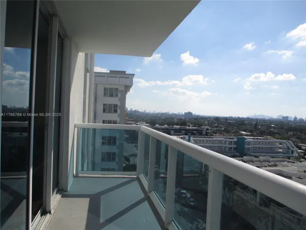 $3,850 | 9201 Collins Avenue, Unit 1021, Surfside, FL 33154