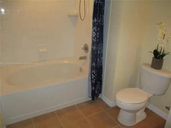 $3,850 | 9201 Collins Avenue, Unit 1021, Surfside, FL 33154