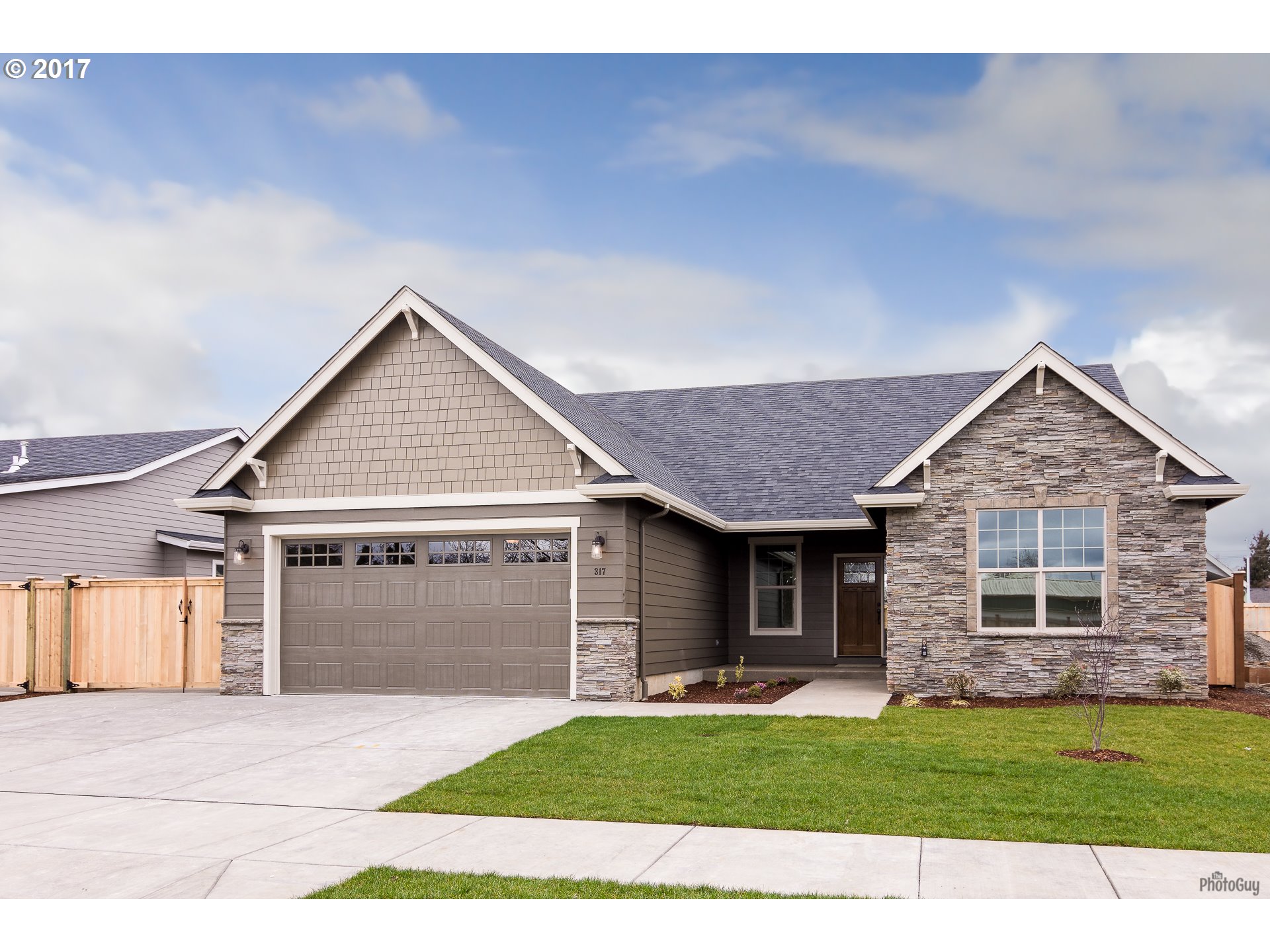 3917 Osage Street Springfield, OR 97478 - Photo 1 of 29