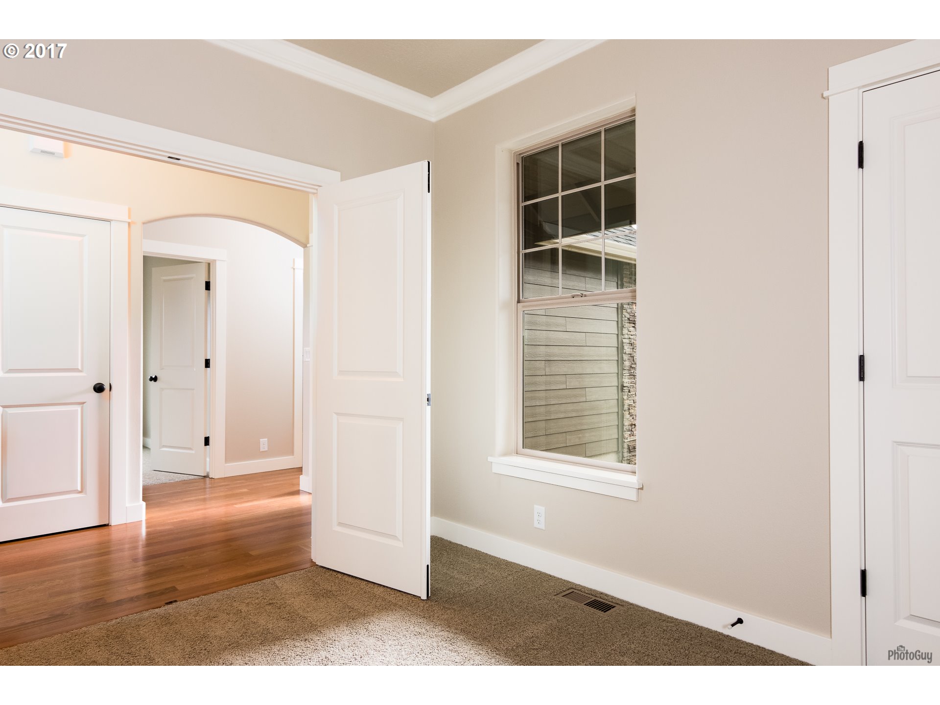 3917 Osage Street Springfield, OR 97478 - Photo 5 of 29