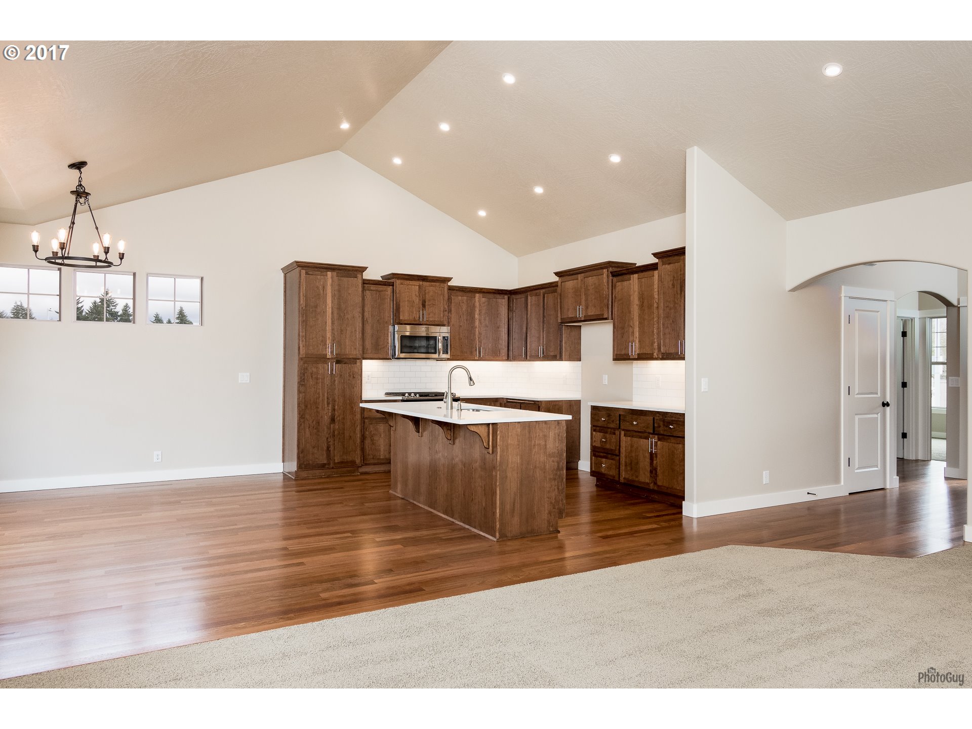 3917 Osage Street Springfield, OR 97478 - Photo 10 of 29