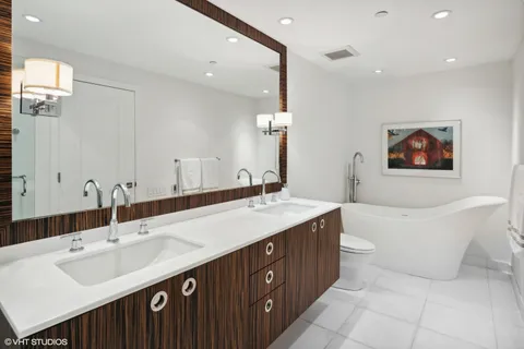 $1,525,000 | 161 East Chicago Avenue, Unit 49A, Chicago, IL 60611