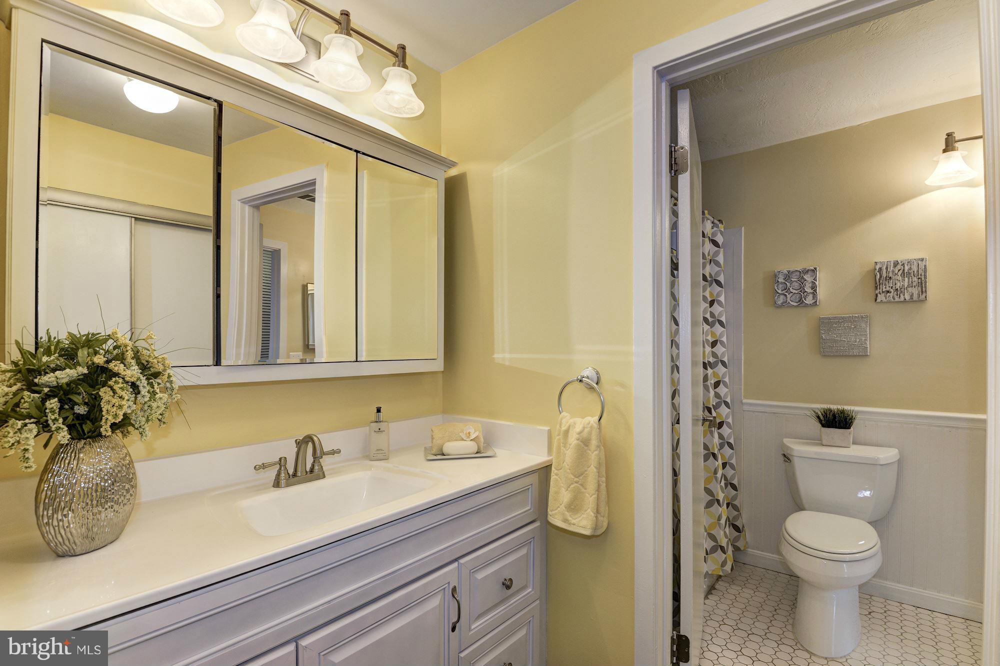 1506 A Summerchase Court, Unit A Reston, VA 20194 - Photo 27 of 30 Bath