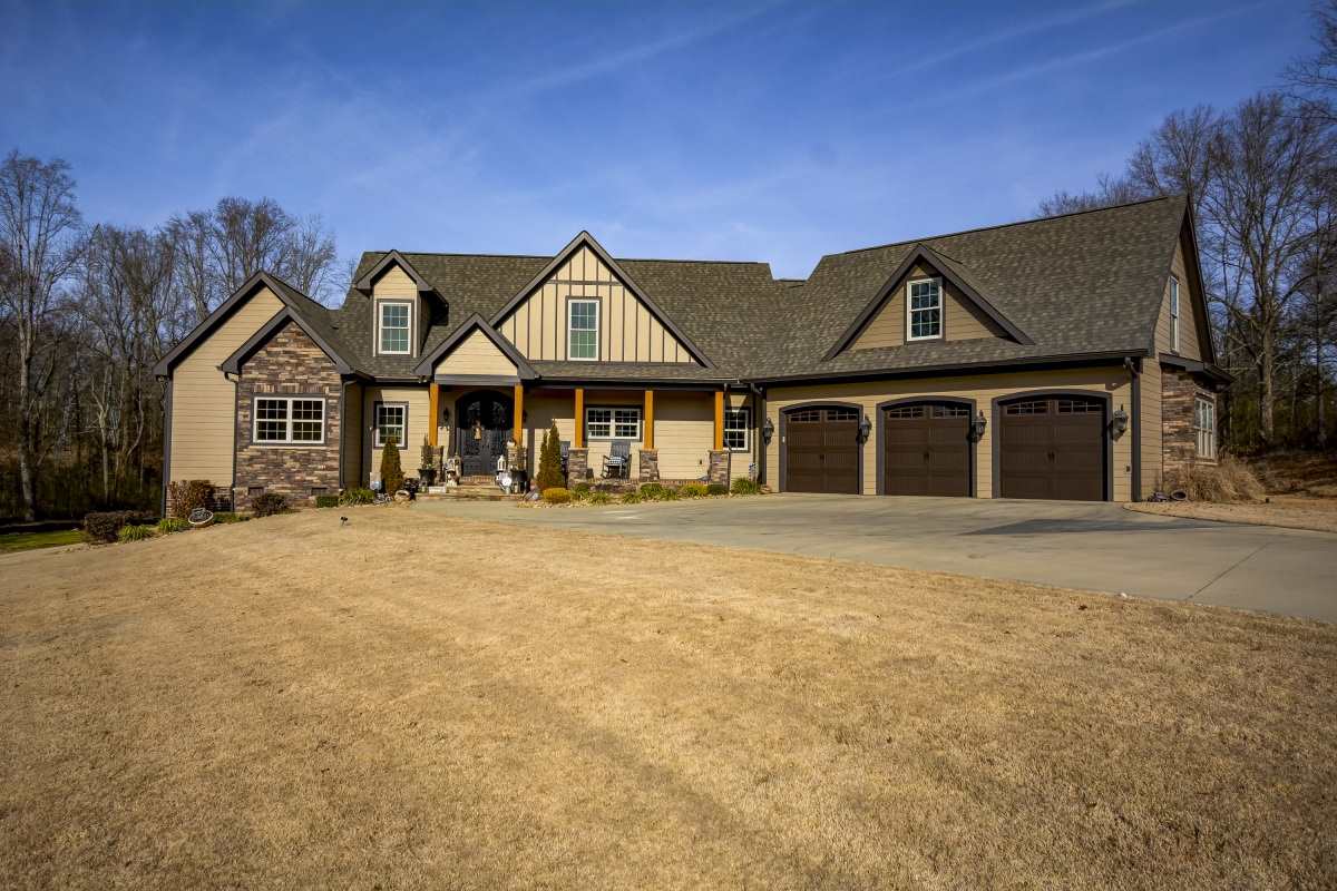 524 Duncan Reidville Road Duncan, SC 29334 - Photo 1 of 36