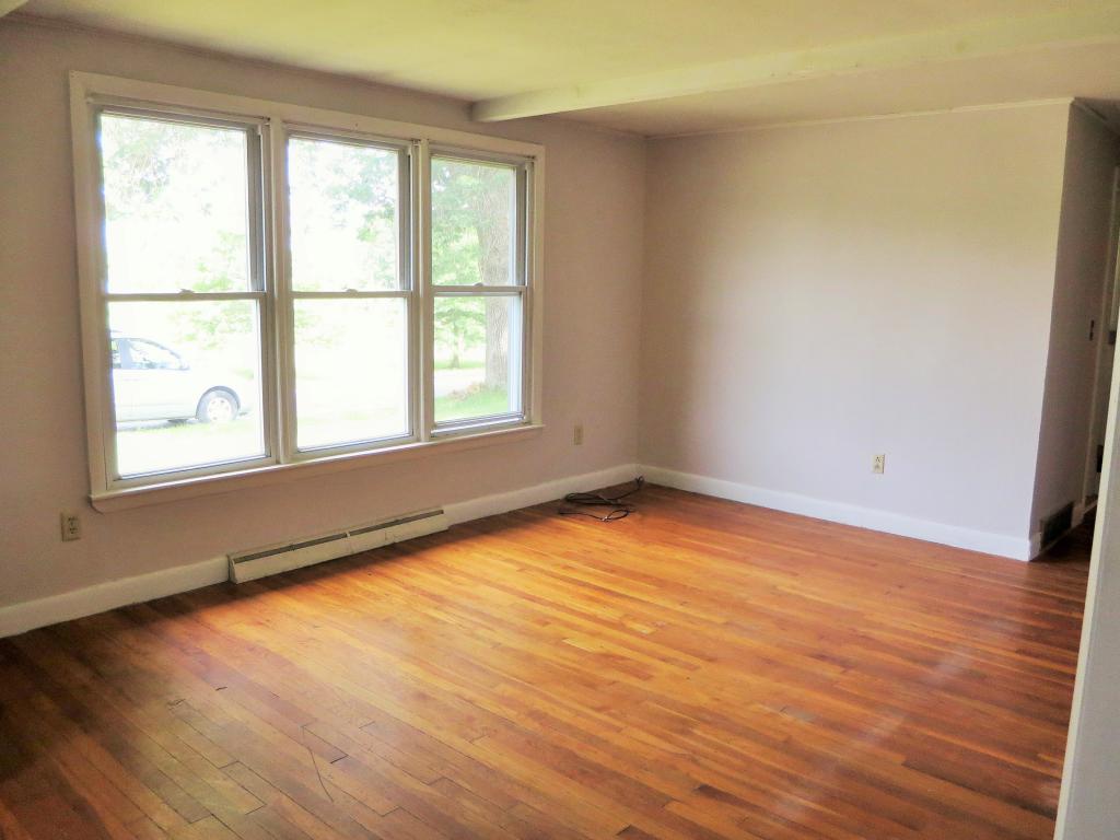 35 Barney Road Bennington, VT 05201 - Photo 3 of 21