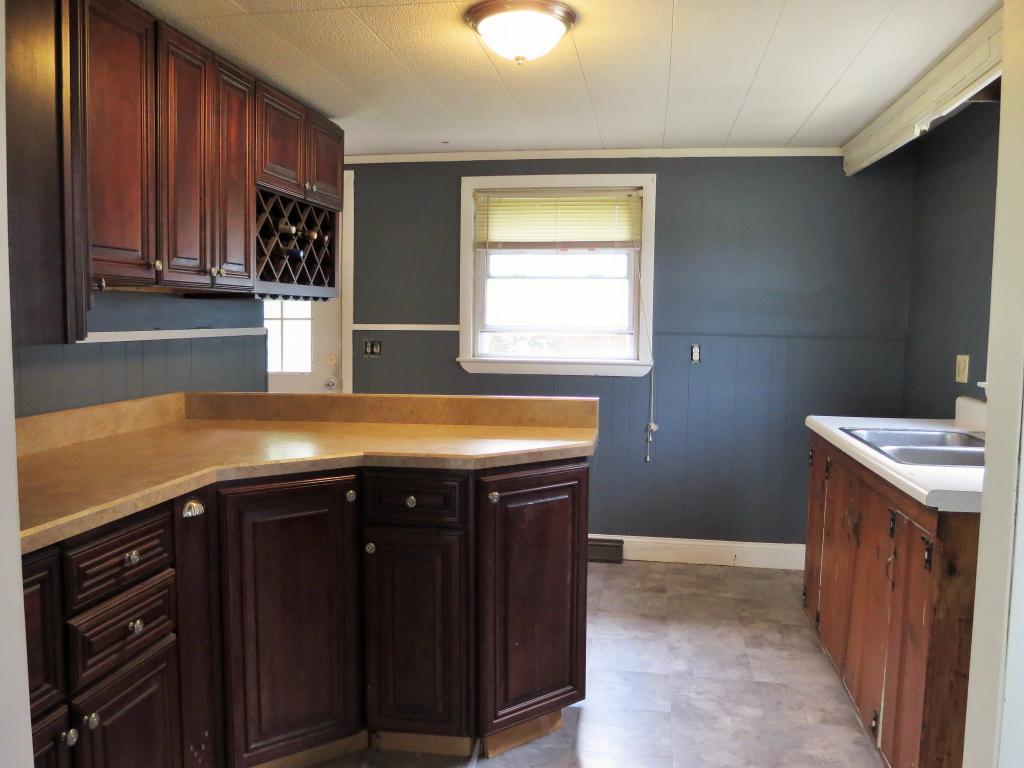 35 Barney Road Bennington, VT 05201 - Photo 5 of 21
