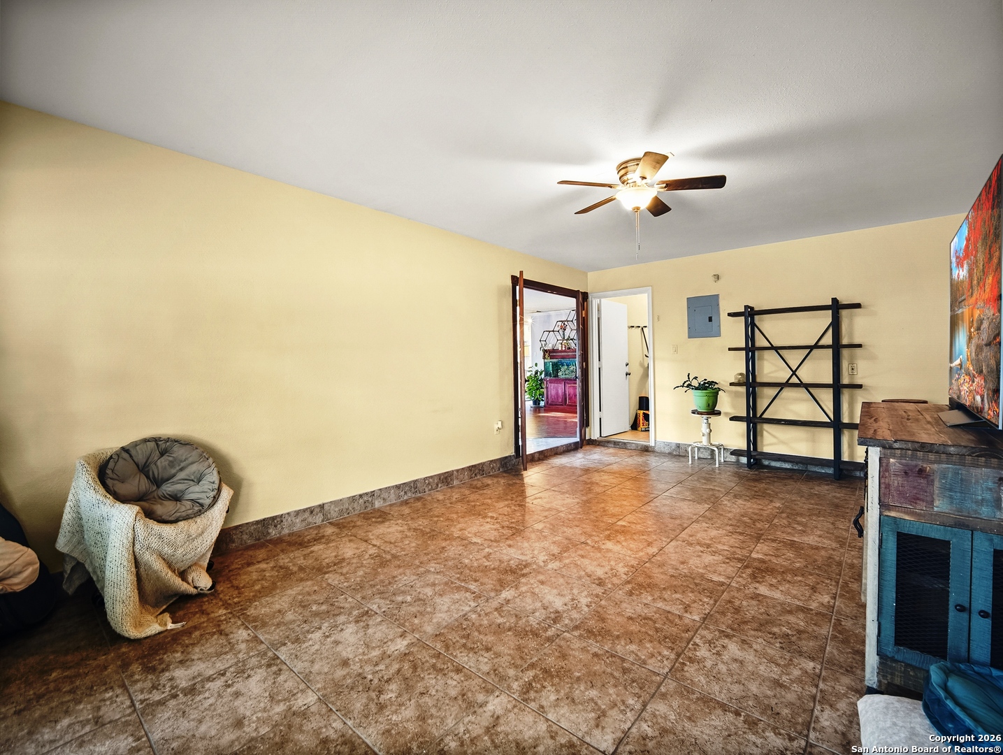 988 Summit Road Lakehills, TX 78063 - Photo 11 of 29