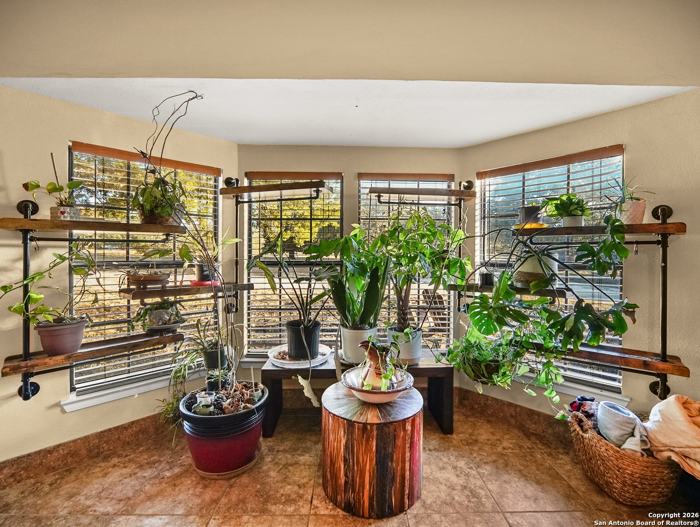 988 Summit Road Lakehills, TX 78063 - Photo 14 of 29