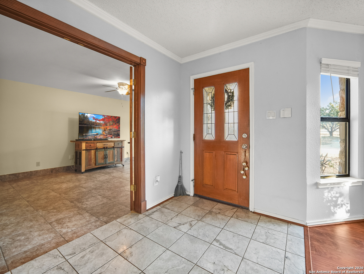 988 Summit Road Lakehills, TX 78063 - Photo 3 of 29