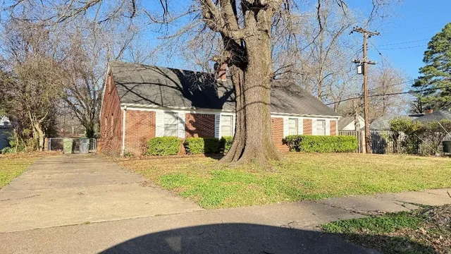 $250,000 | 1305 Cherry Road, Memphis, TN 38117