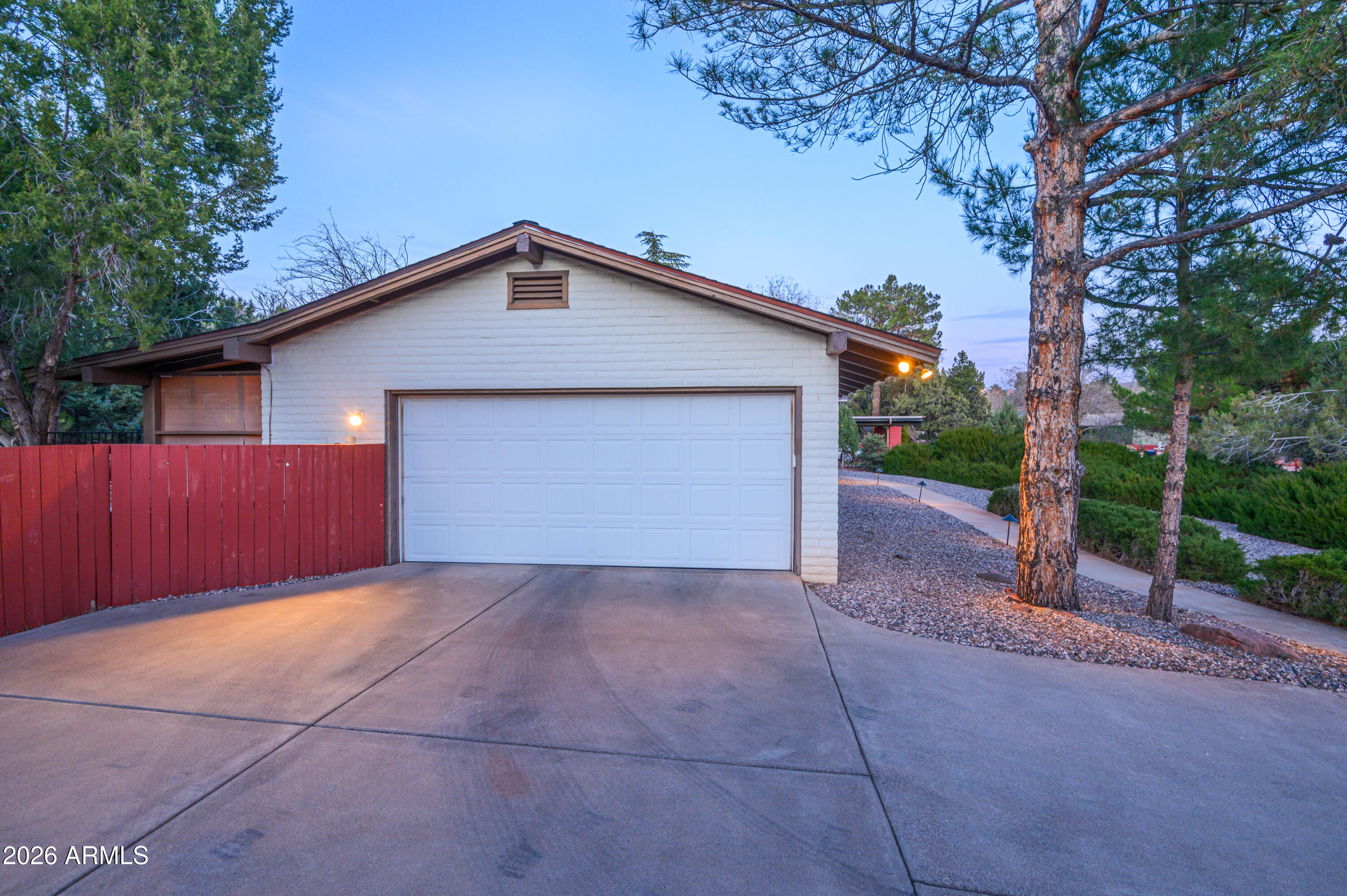 315 Northview Road Sedona, AZ 86336 - Photo 26 of 38 Garage & Parking