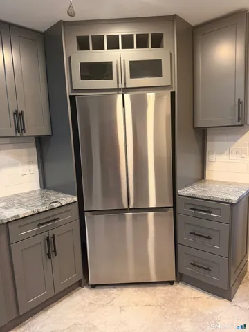 $2,700 | 8 Eddy Road, Montville, CT 06370