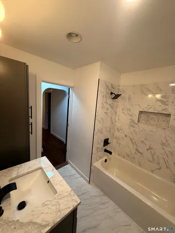 $2,700 | 8 Eddy Road, Montville, CT 06370