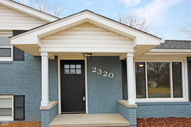 $305,000 | 2320 Locust Drive, Seymour, IN 47274