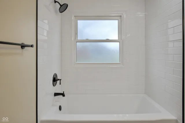 $305,000 | 2320 Locust Drive, Seymour, IN 47274