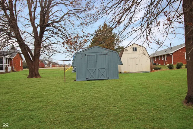 $305,000 | 2320 Locust Drive, Seymour, IN 47274