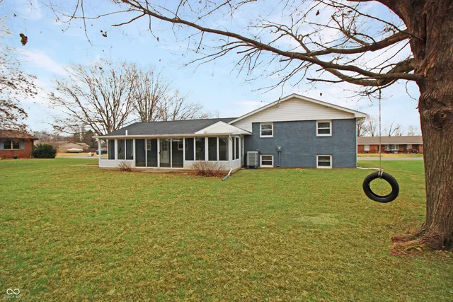 $305,000 | 2320 Locust Drive, Seymour, IN 47274