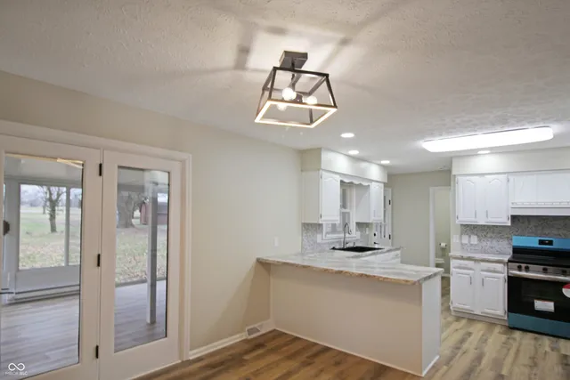 $305,000 | 2320 Locust Drive, Seymour, IN 47274