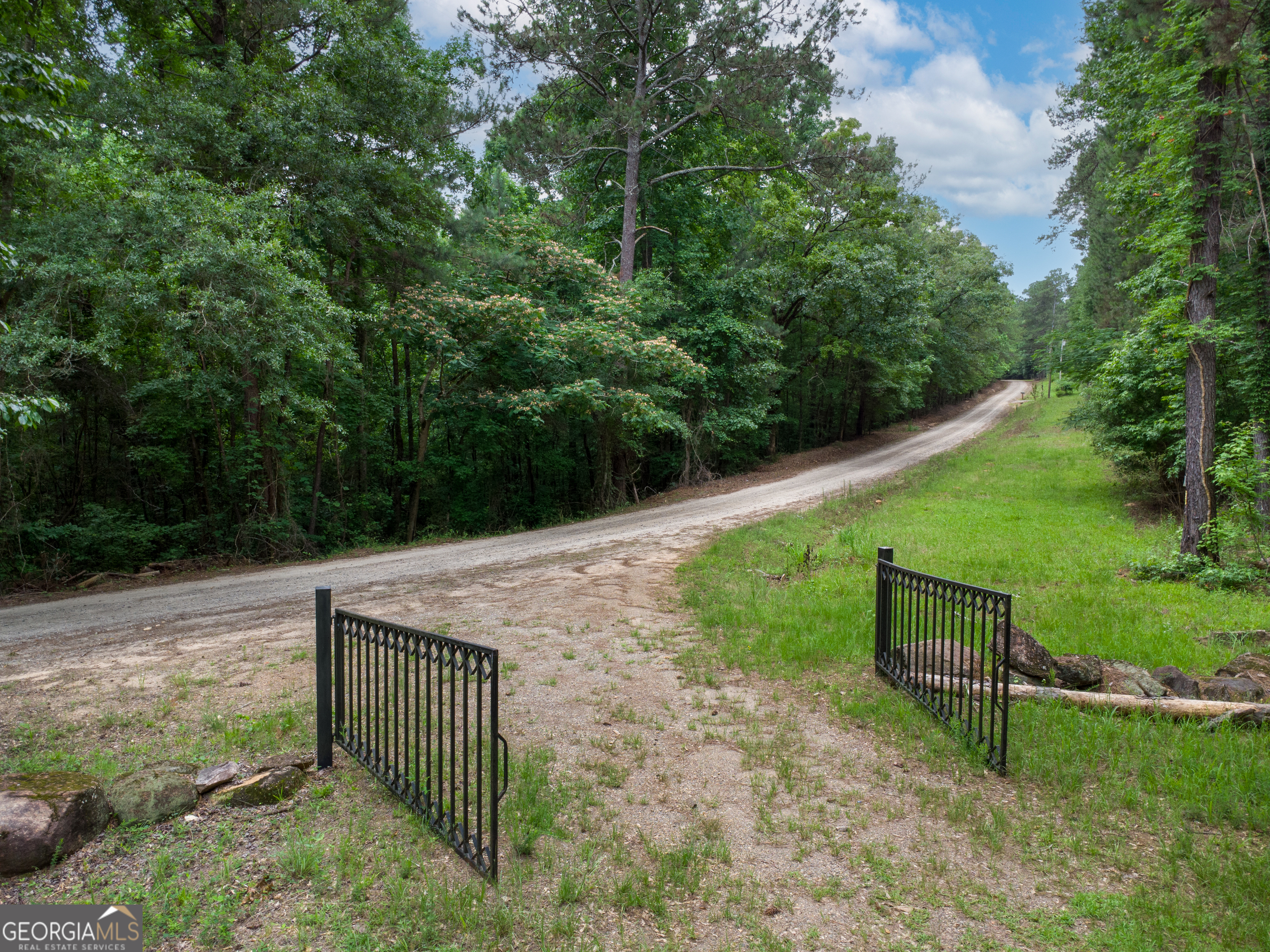 331 Potts Pond Road Barnesville, GA 30204 - Photo 2 of 9