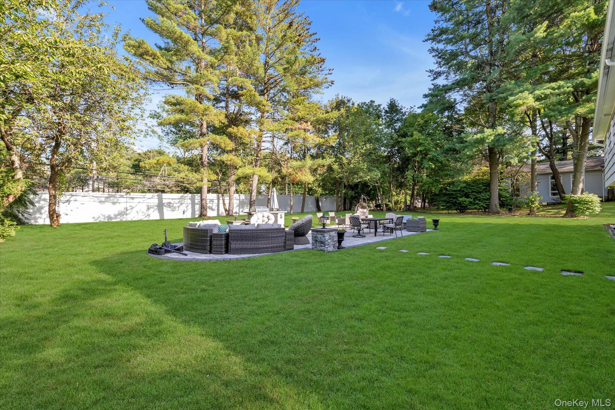 47 Pinewood Road Roslyn, NY 11576 - Photo 21 of 22 a view of a park with large trees