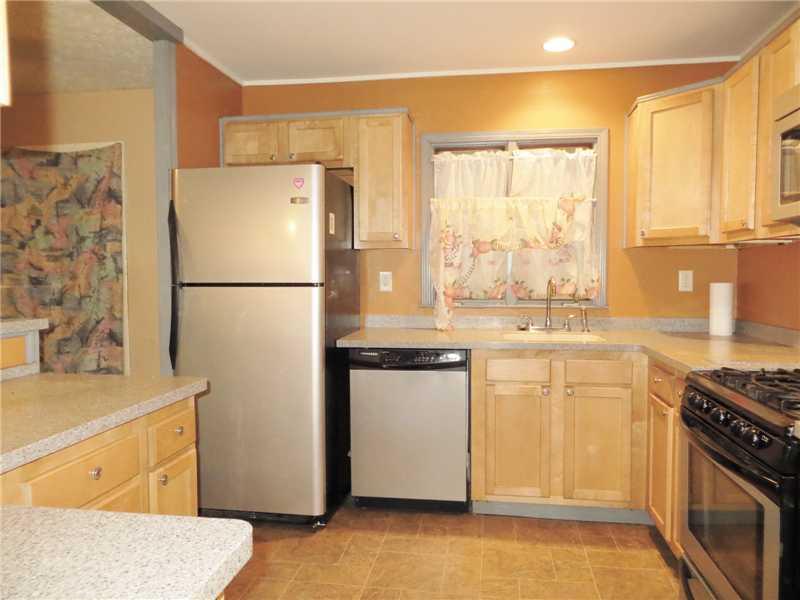 8223 Barry Road Indianapolis, IN 46219 - Photo 2 of 16 Gallery Image 2