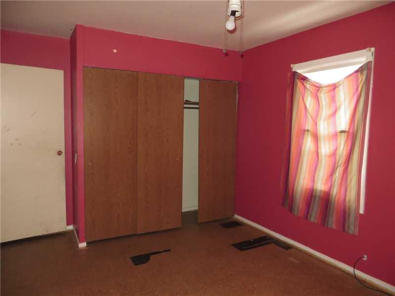 8223 Barry Road Indianapolis, IN 46219 - Photo 11 of 16 Gallery Image 11
