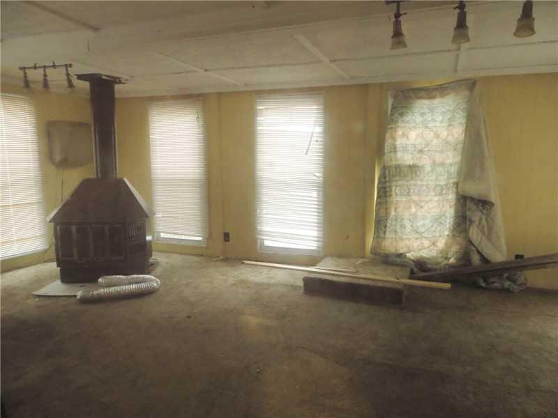 8223 Barry Road Indianapolis, IN 46219 - Photo 6 of 16 Gallery Image 6