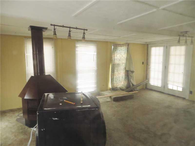 8223 Barry Road Indianapolis, IN 46219 - Photo 7 of 16 Gallery Image 7