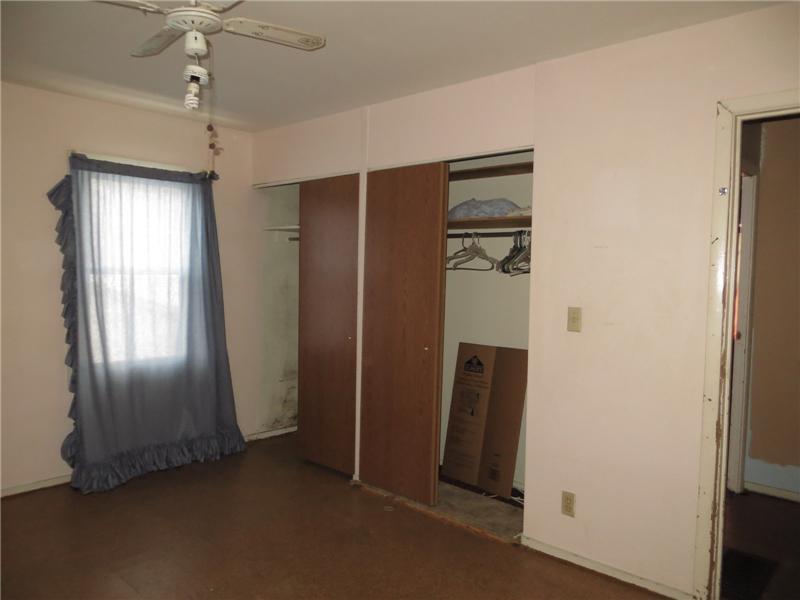 8223 Barry Road Indianapolis, IN 46219 - Photo 9 of 16 Gallery Image 9