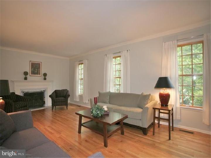162 Mathers Road Ambler, PA 19002 - Photo 3 of 23 Living Room