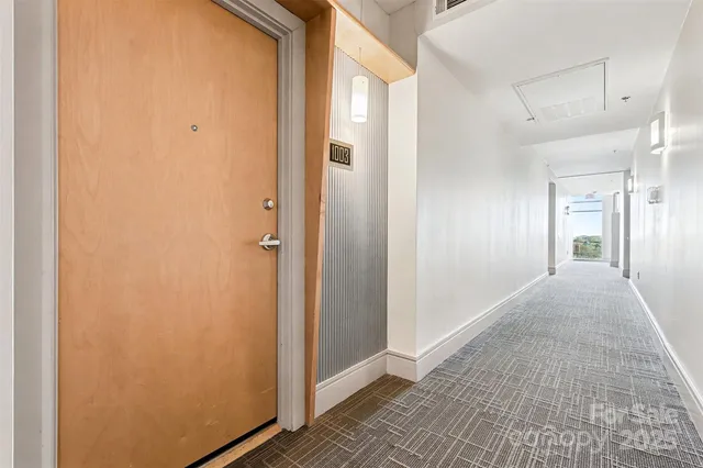 $300,000 | 505 East 6th Street, Unit 1003, Charlotte, NC 28202