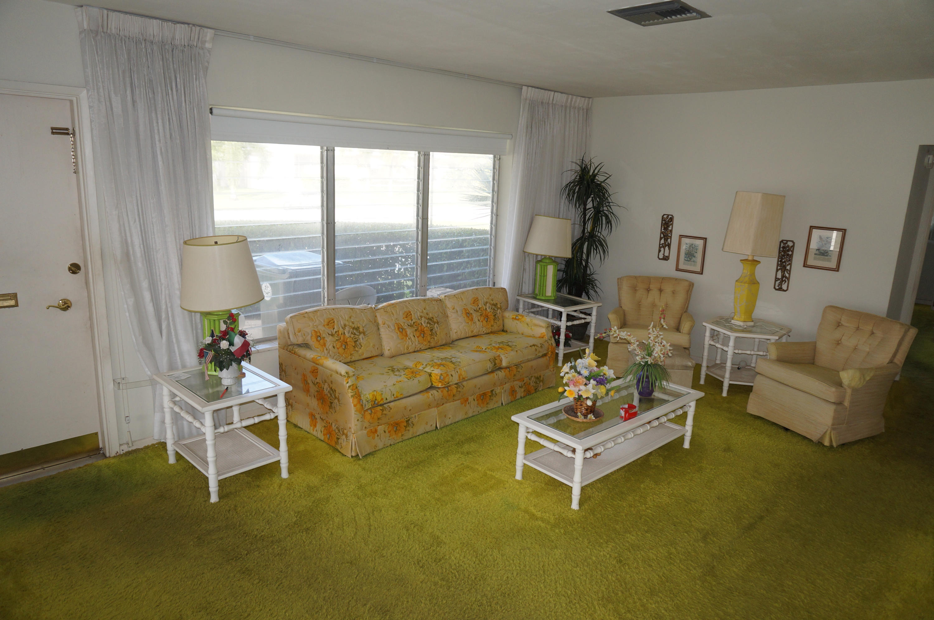 380 Northeast 29th Street Boca Raton, FL 33431 - Photo 12 of 23 2013-12-14 03