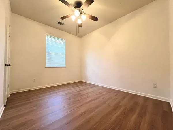 $2,050 | 11907 Golden Lodge Lane, Houston, TX 77066