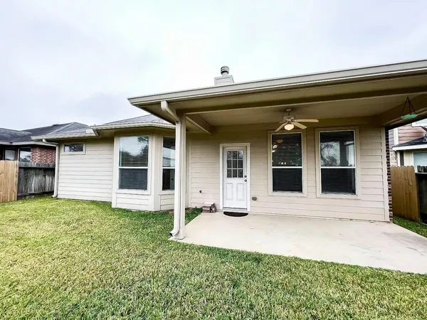 $2,100 | 11907 Golden Lodge Lane, Houston, TX 77066