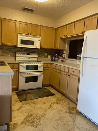 $1,850 | 427 Kensington Lake Circle, Brandon, FL 33511