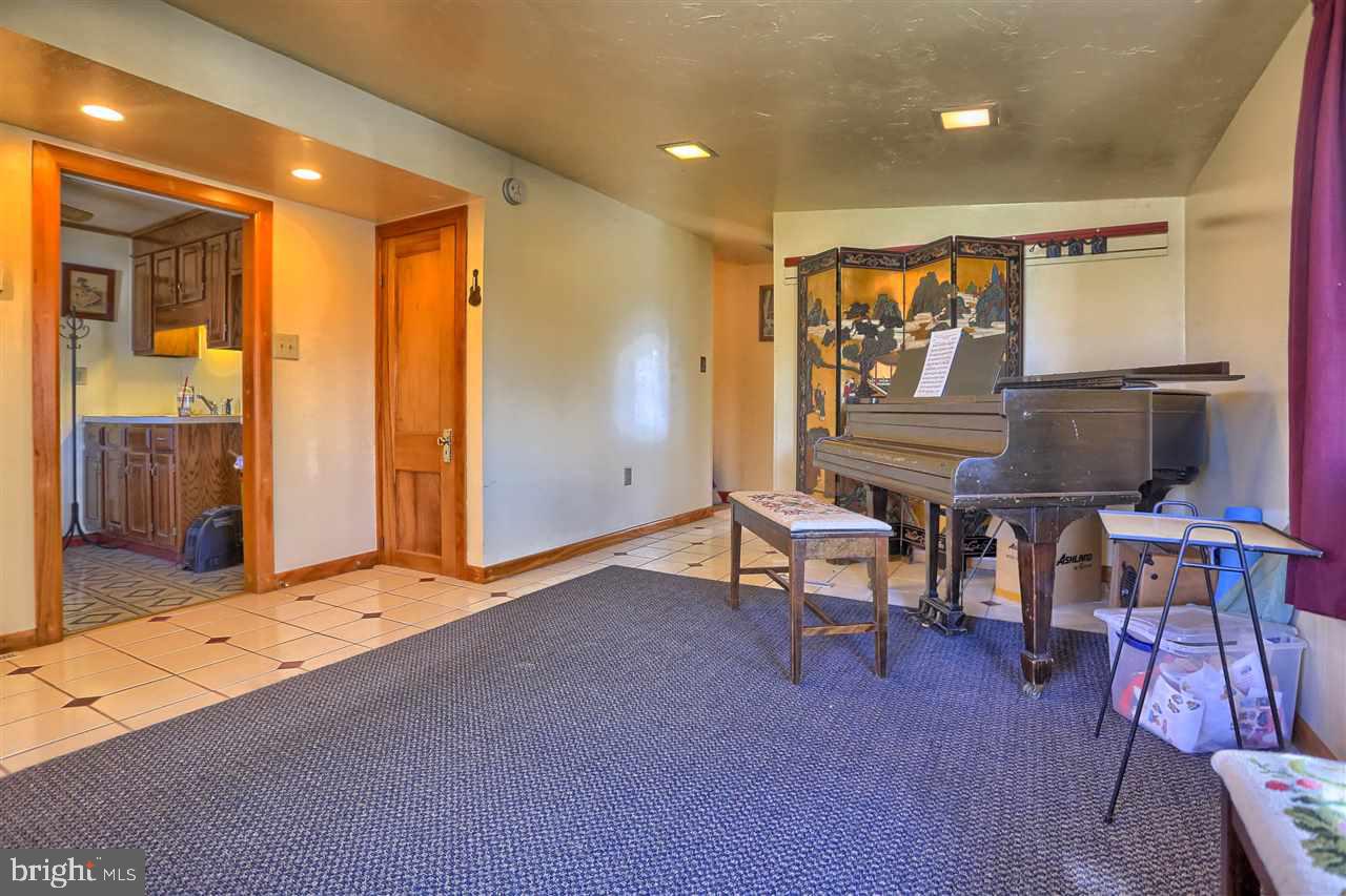 2400 Oakland Road Dover, PA 17315 - Photo 14 of 23 Gallery Image 14