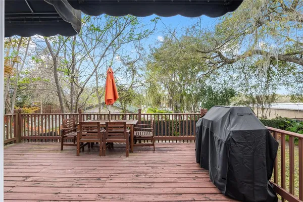 a view of a backyard with green space