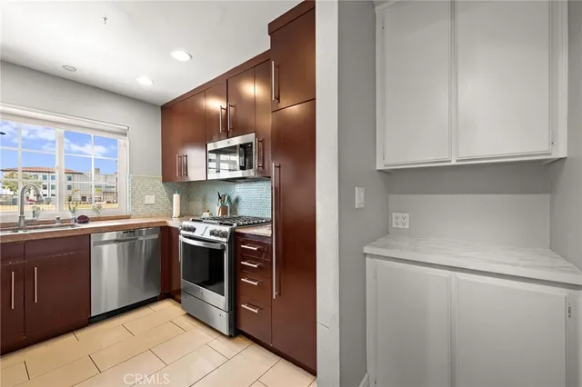 $799,000 | 2330 Vanguard Way, Unit L101, Costa Mesa, CA 92626