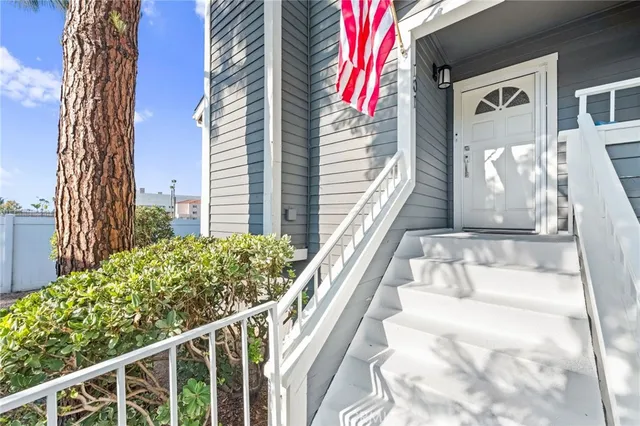 $799,000 | 2330 Vanguard Way, Unit L101, Costa Mesa, CA 92626