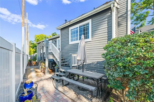 $799,000 | 2330 Vanguard Way, Unit L101, Costa Mesa, CA 92626