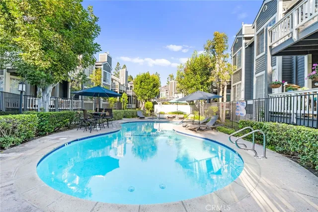 $799,000 | 2330 Vanguard Way, Unit L101, Costa Mesa, CA 92626