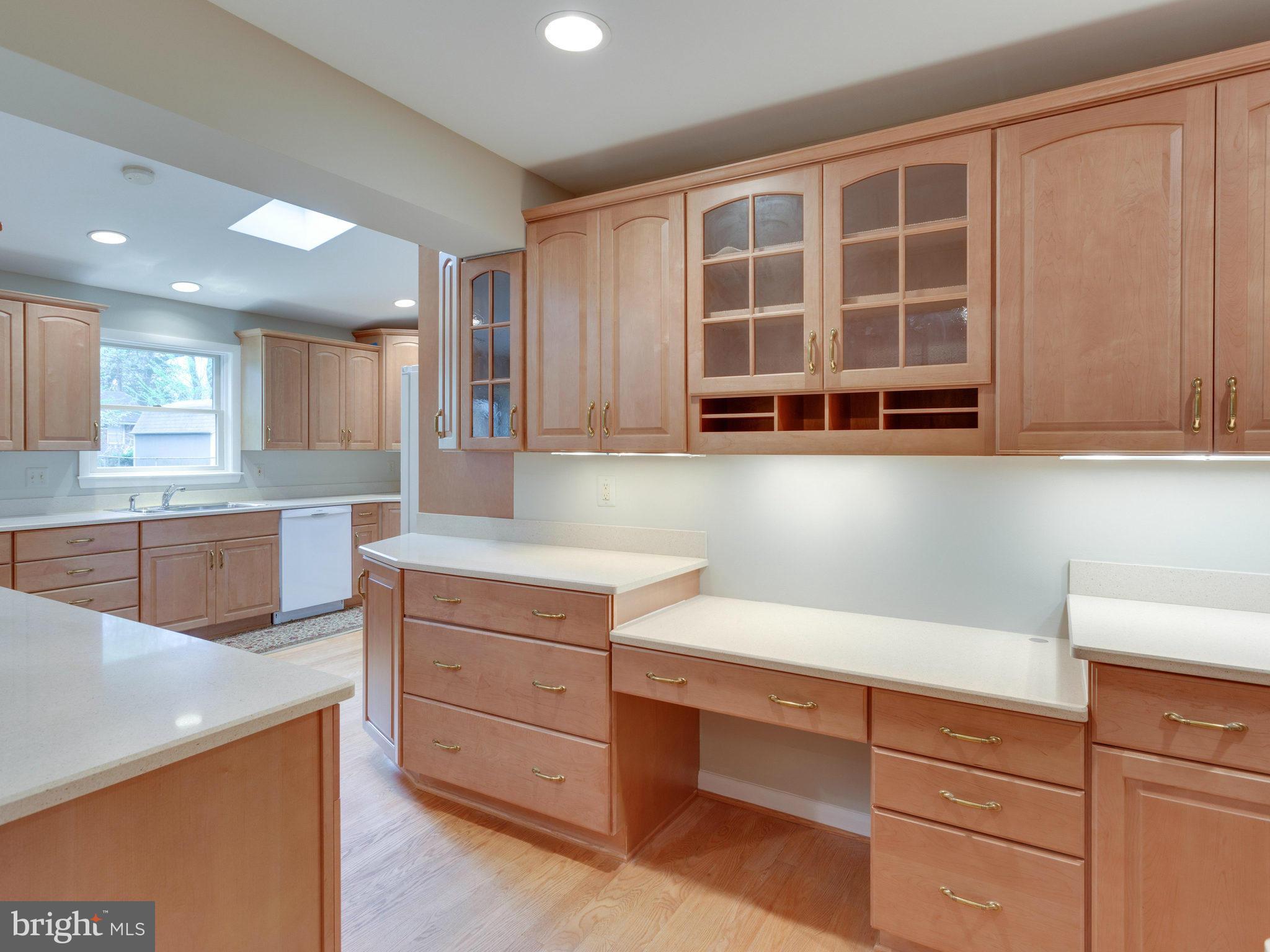 5506 Hinton Street Springfield, VA 22151 - Photo 6 of 30 Kitchen