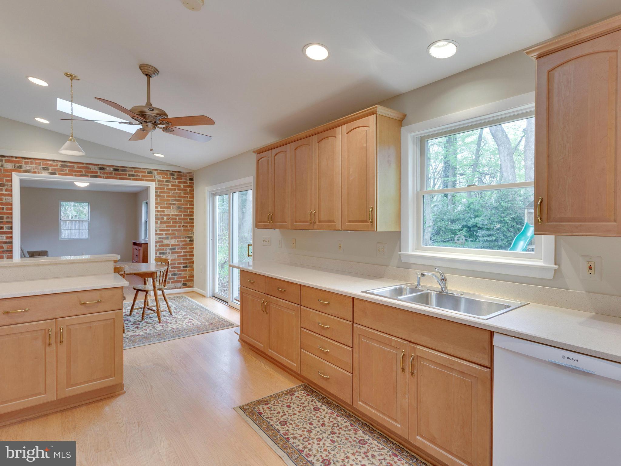 5506 Hinton Street Springfield, VA 22151 - Photo 8 of 30 Kitchen