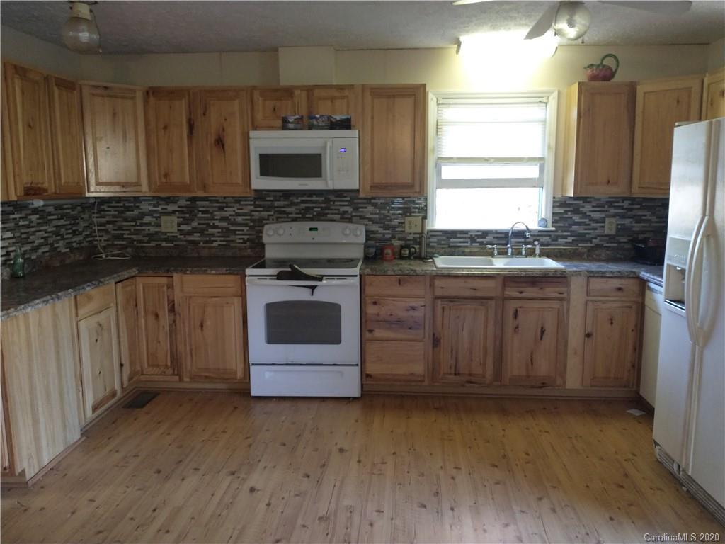 2296 Staircase Road Lenoir, NC 28645 - Photo 7 of 15 Gallery Image 7