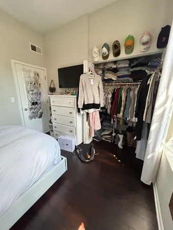 $3,195 | 1657 North Halsted Street, Unit 1R, Chicago, IL 60614