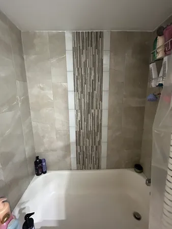 $3,195 | 1657 North Halsted Street, Unit 1R, Chicago, IL 60614