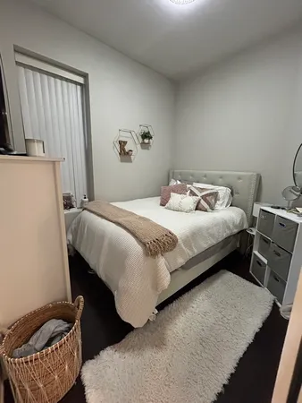 $3,195 | 1657 North Halsted Street, Unit 1R, Chicago, IL 60614